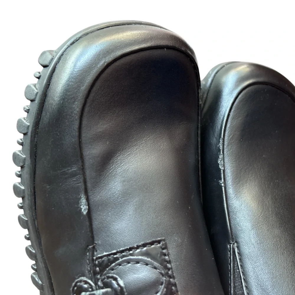 elephanten black leather